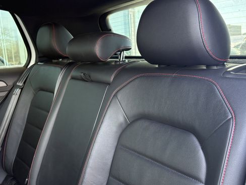 Used 2019 Volkswagen GTI SE image 18