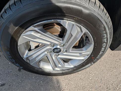 Certified 2023 Hyundai Santa Fe SEL w/ Premium Package image 9