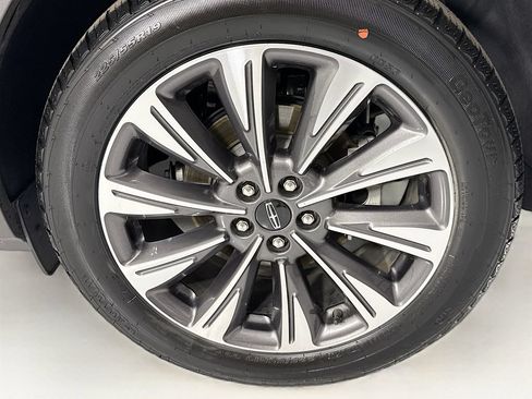 Used 2022 Lincoln Corsair Reserve w/ Equipment Group 201A FWD image 31