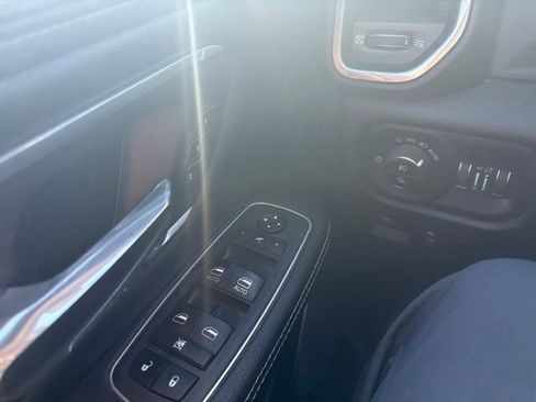 Used 2021 RAM 1500 Laramie AWD/4WD image 21