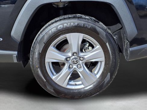 Used 2023 Toyota RAV4 LE image 3