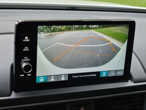 Used 2025 Honda Pilot EX-L image 16