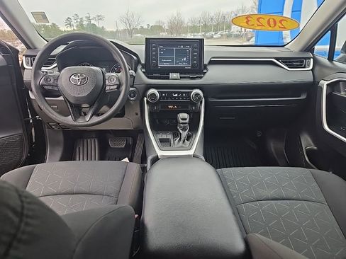 Used 2021 Toyota RAV4 XLE image 28