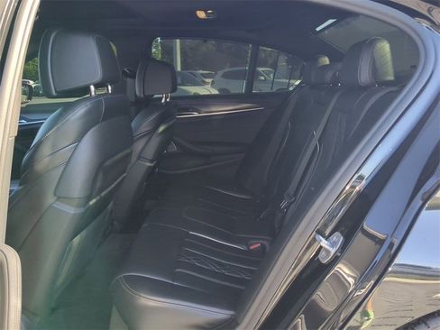 Used 2022 BMW M550i xDrive w/ Executive Package image 15