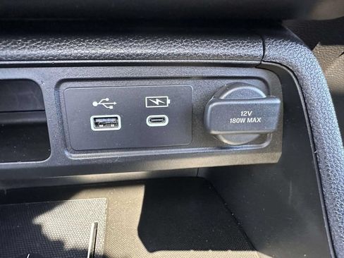 Used 2025 Honda Pilot Touring image 28