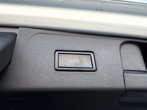 Used 2018 Volkswagen Atlas SE image 39