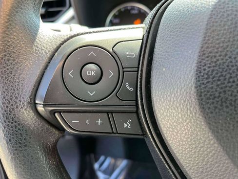 Used 2019 Toyota RAV4 XLE w/ Convenience Package AWD/4WD image 17