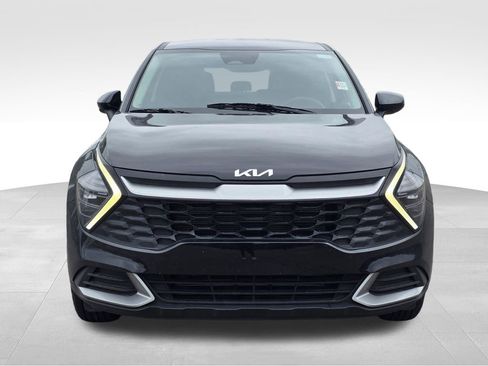 Used 2025 Kia Sportage LX FWD image 3