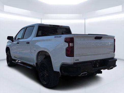 Used 2025 Chevrolet Silverado 1500 Custom Trail Boss AWD/4WD image 5