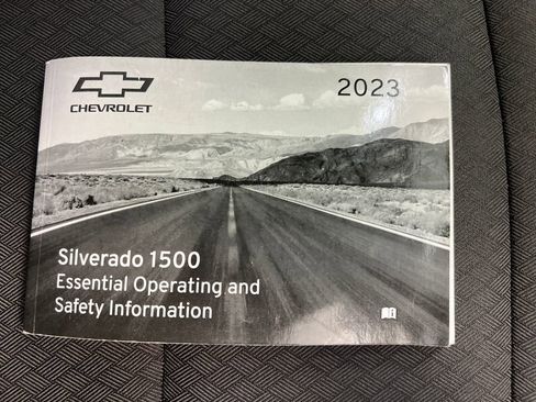 Used 2023 Chevrolet Silverado 1500 LT image 29