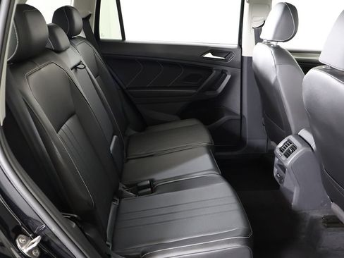 Used 2023 Volkswagen Tiguan SE AWD/4WD image 36