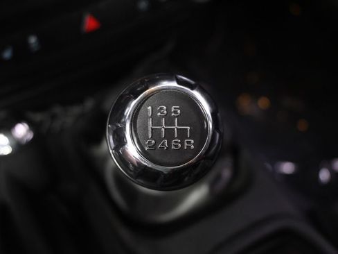Used 2014 Jeep Wrangler Unlimited Rubicon AWD/4WD image 33