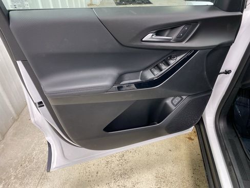 New 2026 Chevrolet Equinox LT w/ Convenience Package II image 33