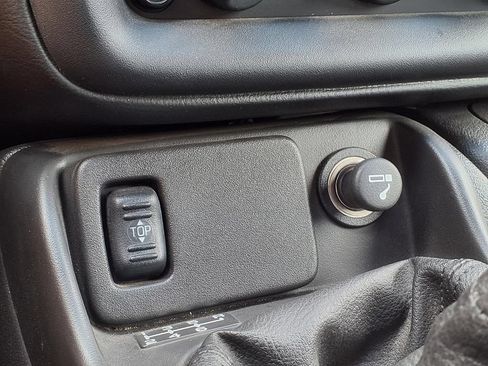 Used 2002 Chevrolet Camaro Z28 RWD image 17