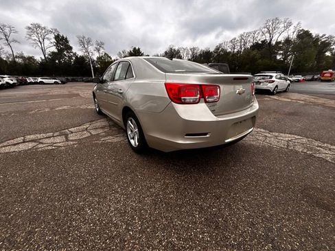 Used 2015 Chevrolet Malibu LS FWD image 4