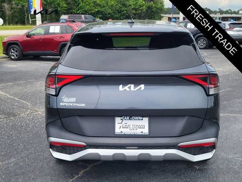 Certified 2024 Kia Sportage EX FWD image 3
