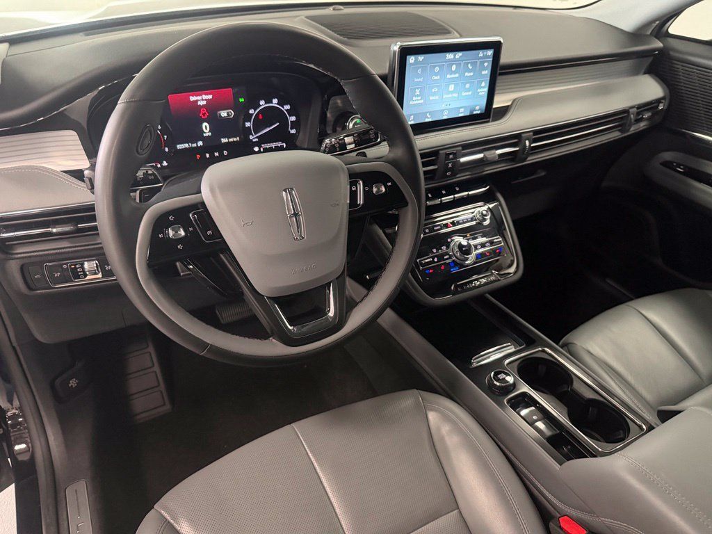 Used 2022 Lincoln Corsair AWD w/ Equipment Group 101A image 11