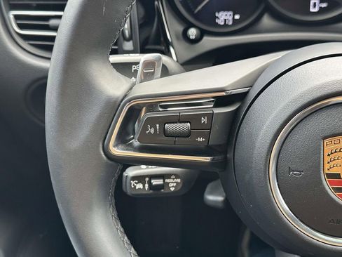 Used 2026 Porsche Macan AWD/4WD image 23