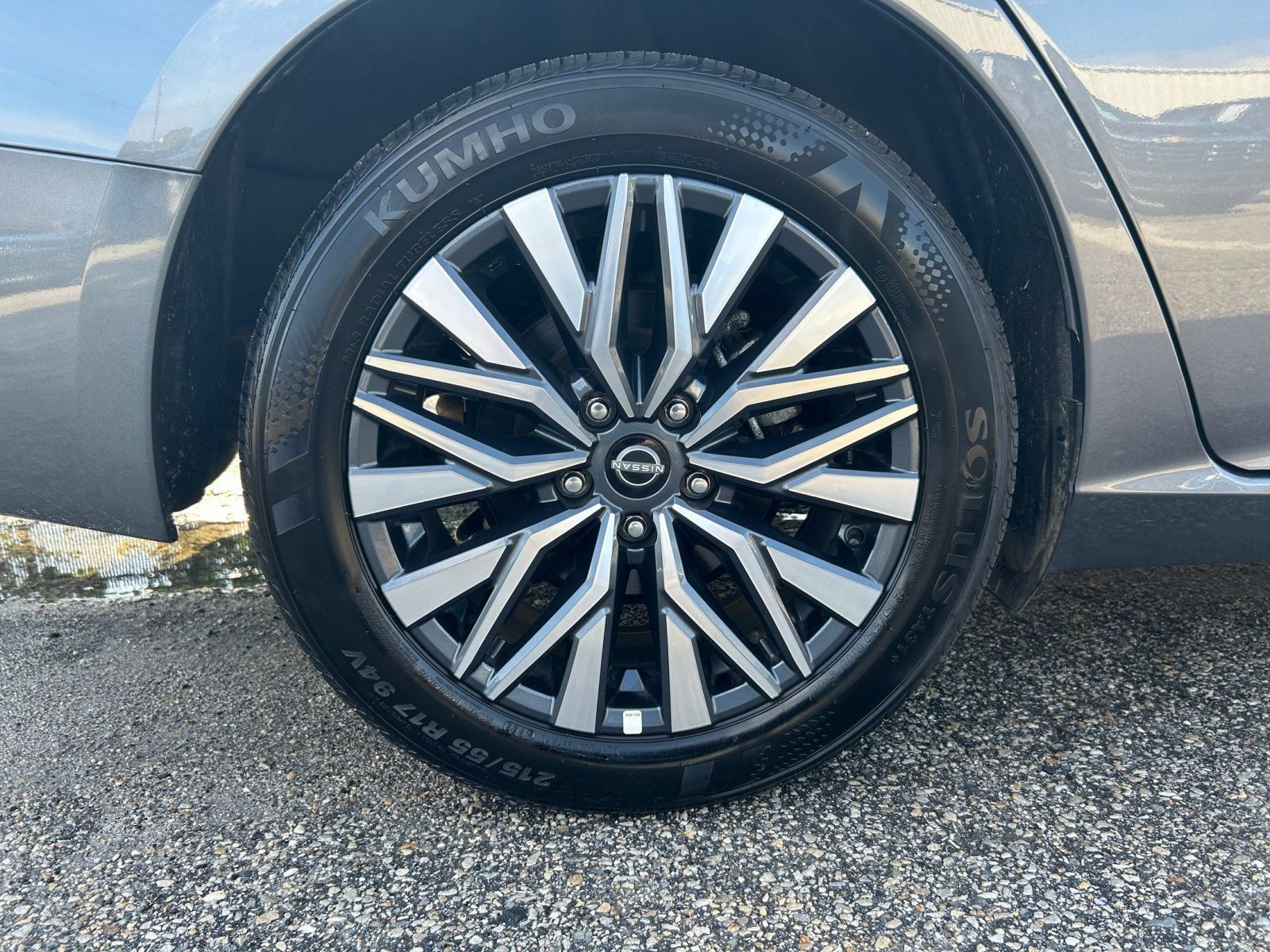Used 2026 Nissan Altima 2.5 SV FWD image 24