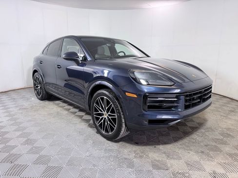 Used 2024 Porsche Cayenne Coupe AWD/4WD image 9