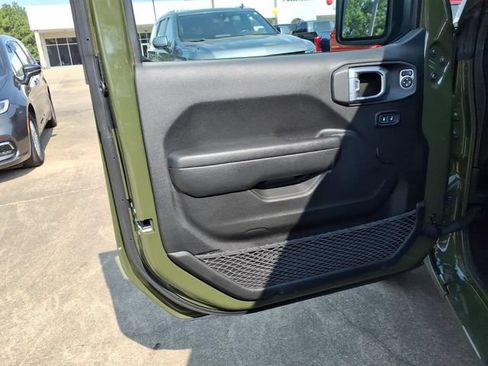 Used 2023 Jeep Wrangler Unlimited Sport AWD/4WD image 19