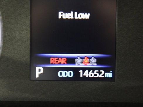 Used 2024 Toyota Corolla SE image 33