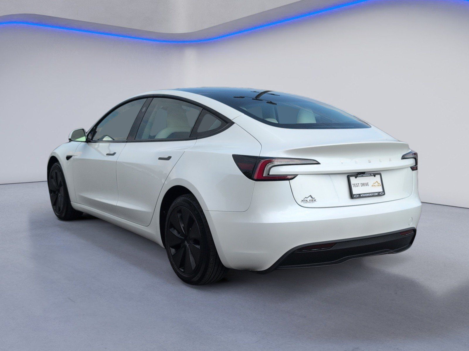Used 2025 Tesla Model 3 RWD image 3