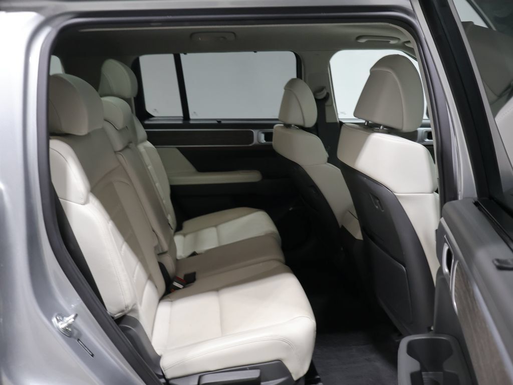 Used 2024 Hyundai Santa Fe Limited AWD/4WD image 20