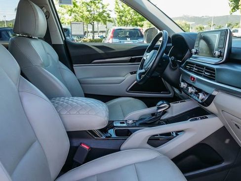 Used 2020 Kia Telluride S w/ S 8 Passenger Seating Package FWD image 17