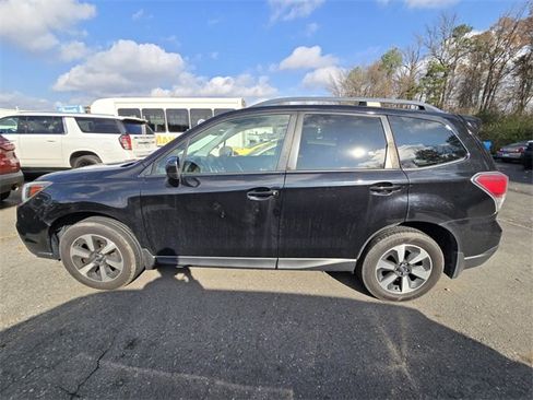 Used 2017 Subaru Forester 2.5i Premium image 9