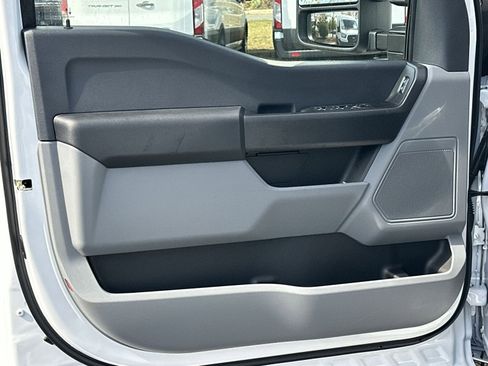 New 2026 Ford F350 XL w/ XL Chrome Package image 15