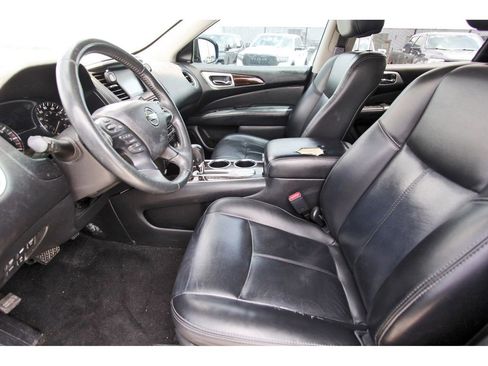 Used 2016 Nissan Pathfinder SL w/ Trailer Tow Package FWD image 6