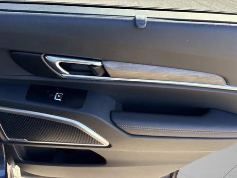 Used 2025 Kia Telluride EX X-Line image 19