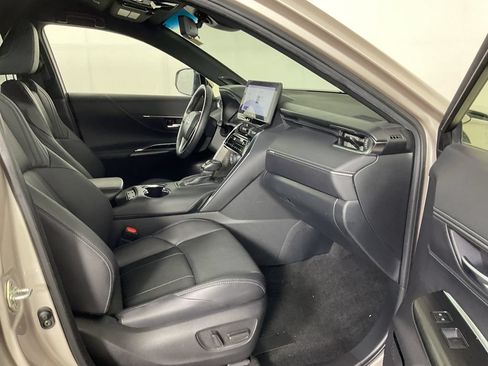 Used 2023 Toyota Venza Limited AWD/4WD image 25