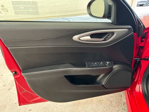 New 2025 Alfa Romeo Giulia w/ Driving Assist Package image 27