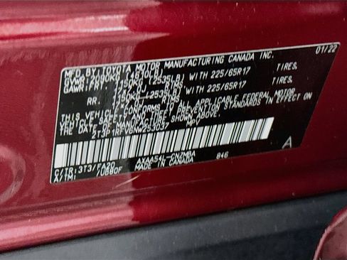 Certified 2022 Toyota RAV4 XLE AWD/4WD image 32