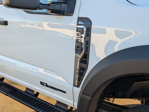 New 2026 Ford F550 4x4 Supercab Super Duty image 12