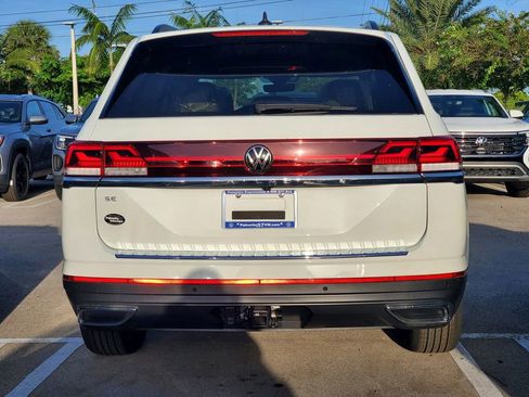 New 2026 Volkswagen Atlas SE FWD image 4