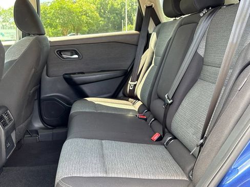 Used 2023 Nissan Rogue SV FWD image 17