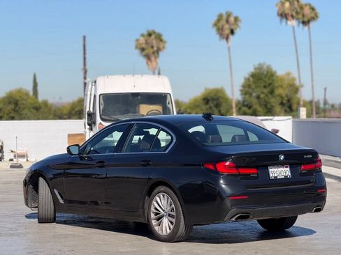 Used 2021 BMW 540i w/ Premium Package RWD image 2