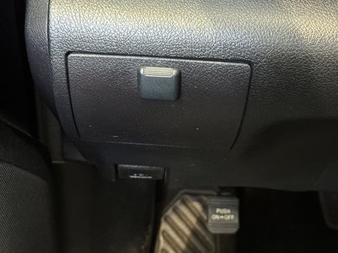 Used 2016 Toyota Camry LE FWD image 35