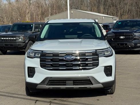 New 2026 Ford Explorer Active AWD/4WD image 2