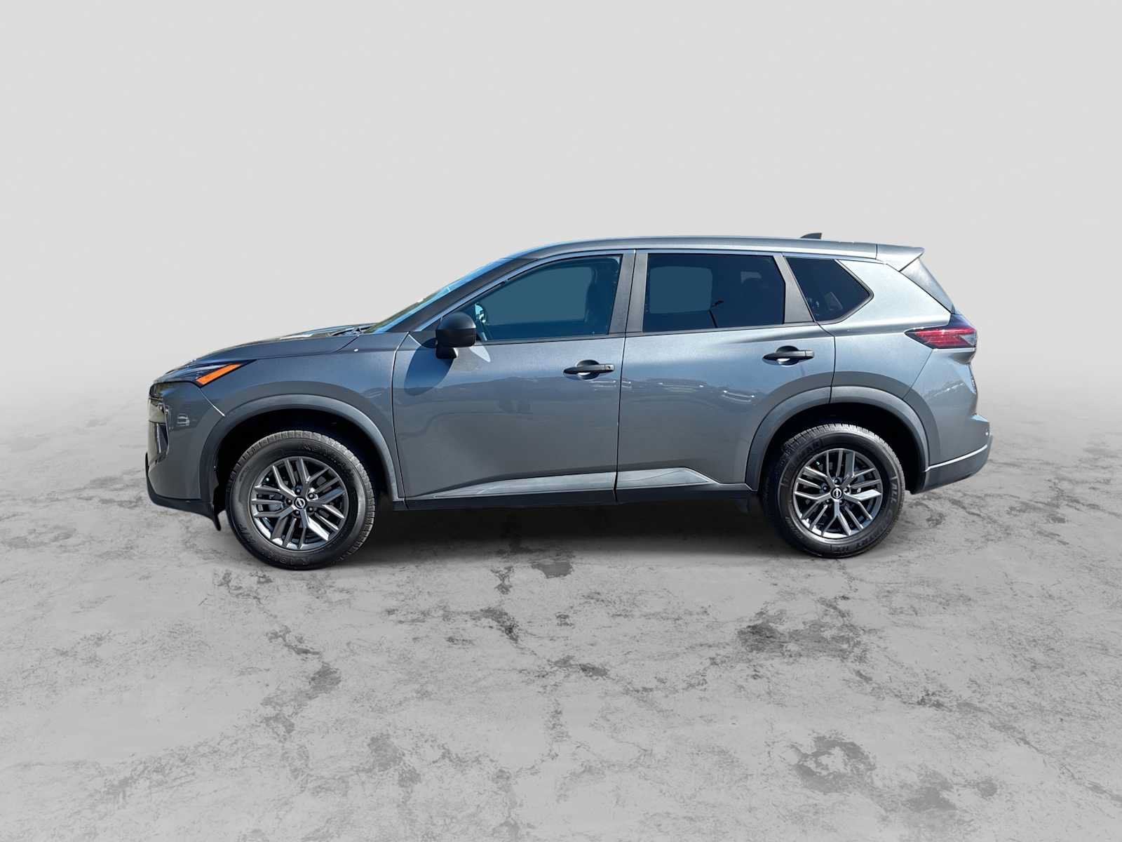 Used 2024 Nissan Rogue S AWD/4WD image 5