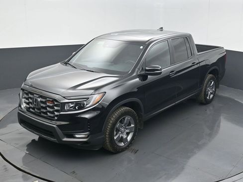 Certified 2025 Honda Ridgeline TrailSport image 9