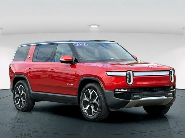 Used 2023 Rivian R1S Adventure Dual AWD/4WD image 8
