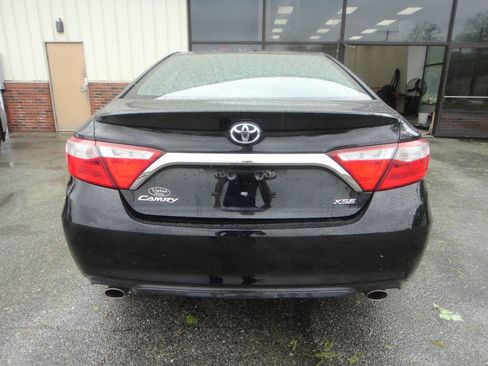 Used 2015 Toyota Camry XSE FWD image 5