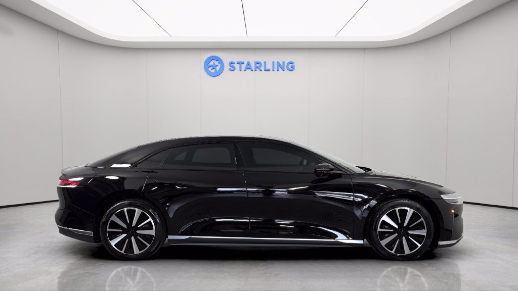 Used 2025 Lucid Air Pure RWD image 13