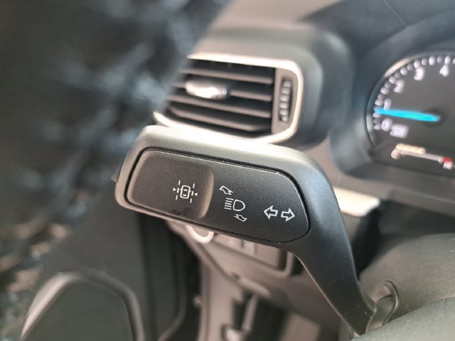 Used 2024 Ford Explorer XLT w/ Equipment Group 202A RWD image 21