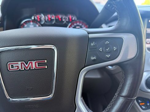 Used 2015 GMC Yukon XL SLT w/ Open Road Package AWD/4WD image 32