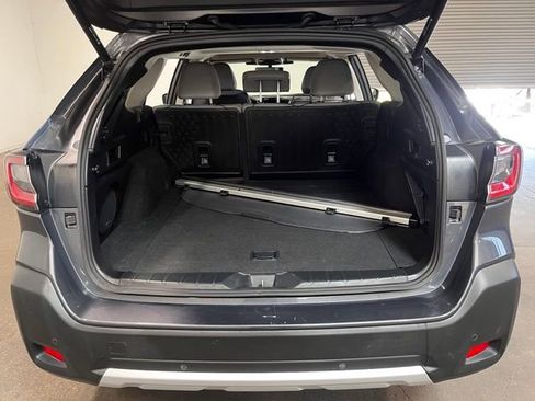 Used 2023 Subaru Outback Limited AWD/4WD image 16